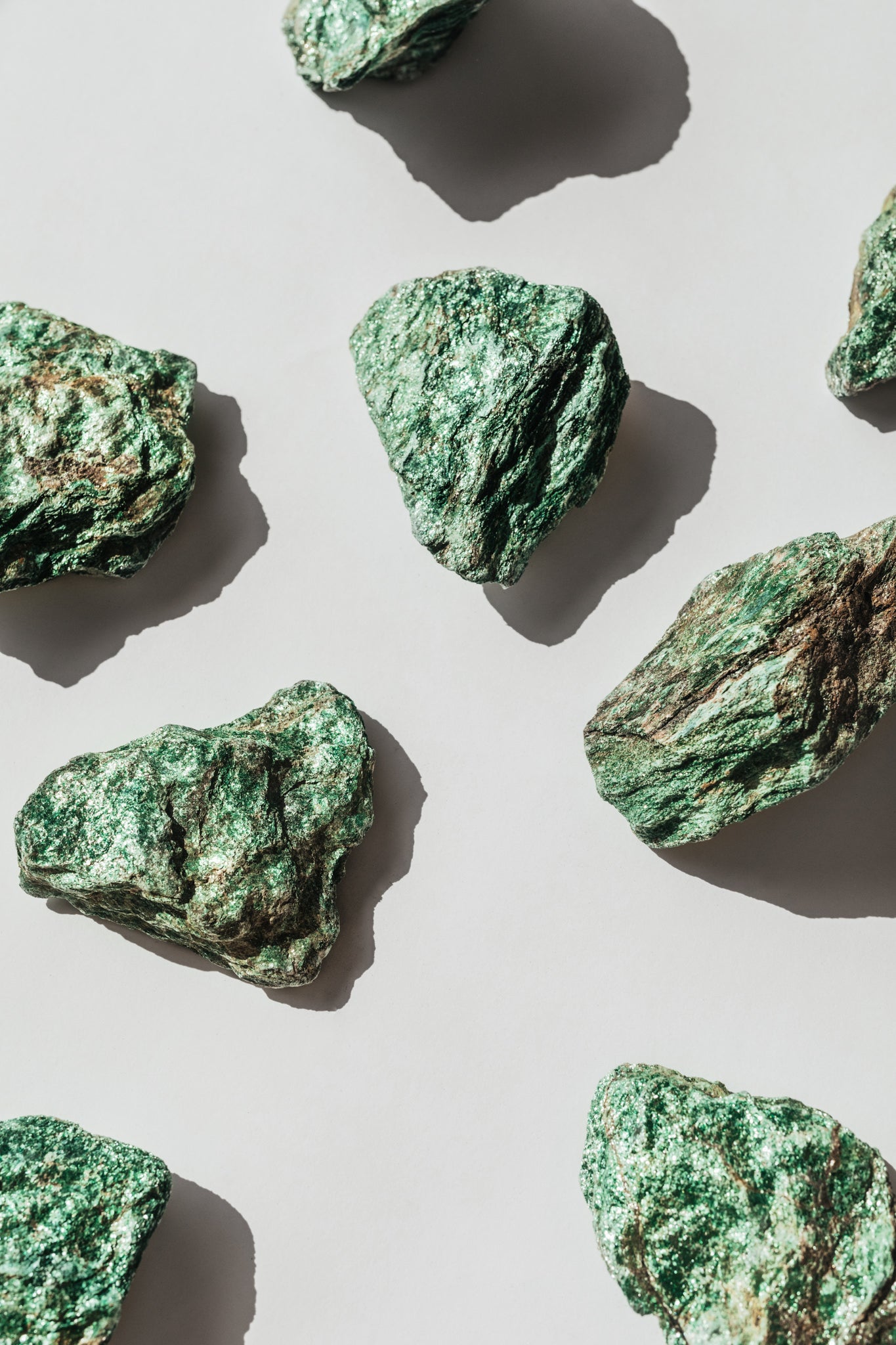 rough fuchsite