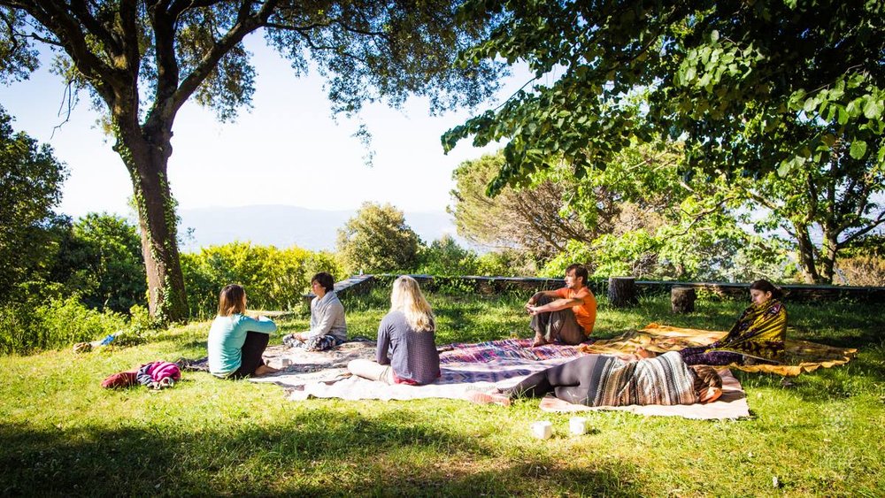 fuente: now here yoga